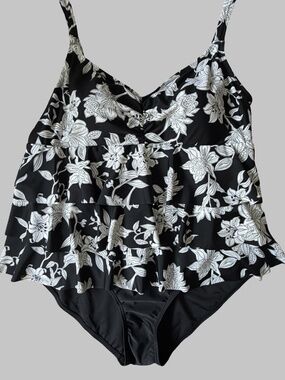 Black White Floral Tiered One Piece Padded Beach Vacation Swimsuit-Sz-24W